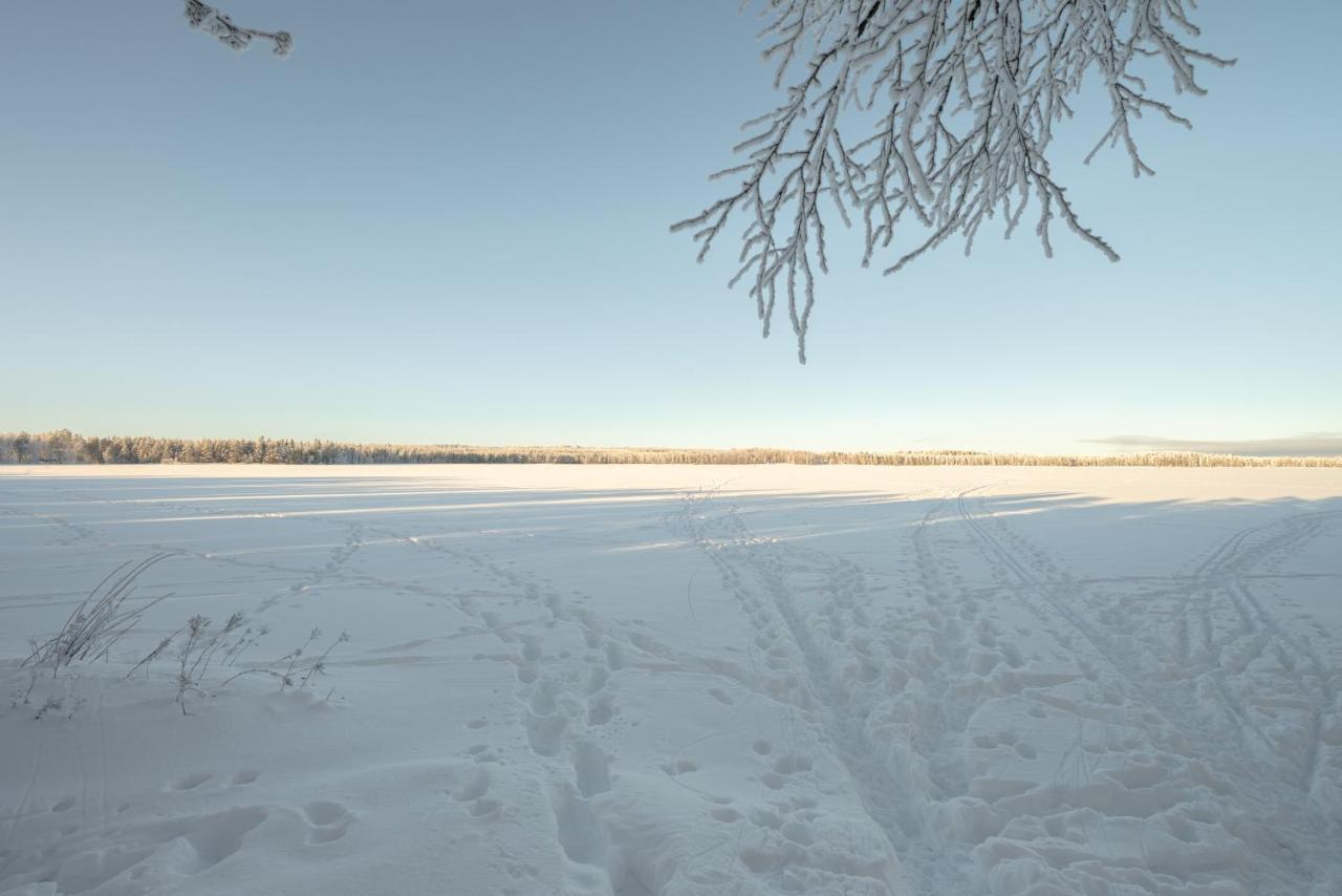 Laehderinne - 2 Bedroom Log Cabin, Private Beach, Wifi & Sauna Puolanka Екстер'єр фото